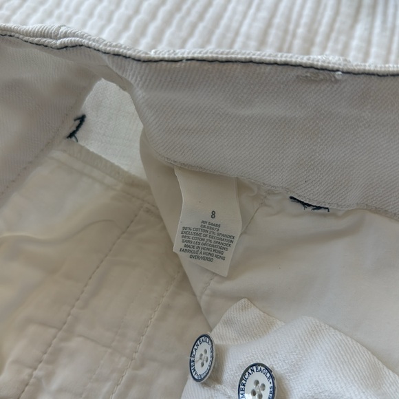 AE white jean shorts, sz 8, low rise - Picture 2 of 3